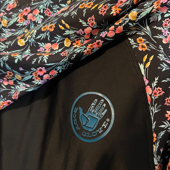 🫶❣️BODY GLOVE RASH GUARD - Picture 3 of 6